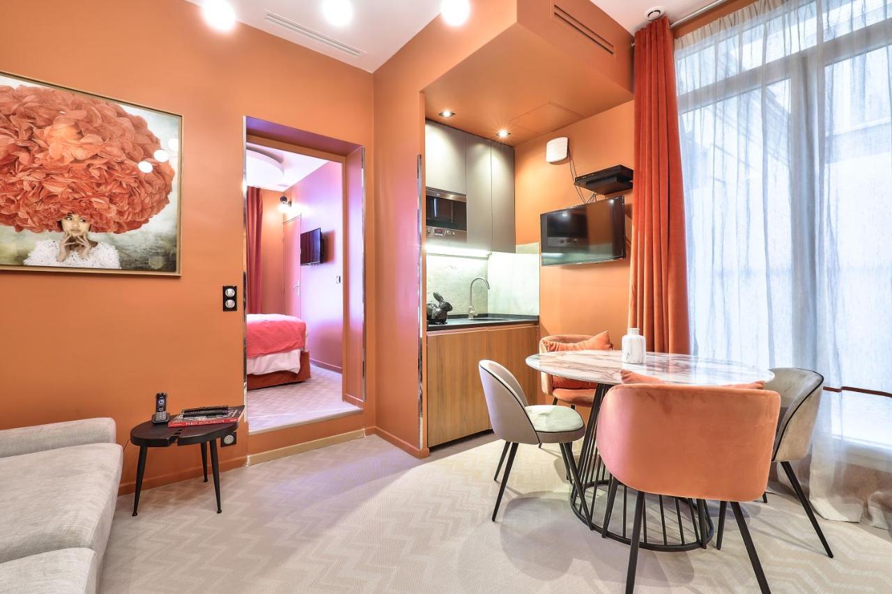 Hotel 33 Marbeuf Paris Exterior photo