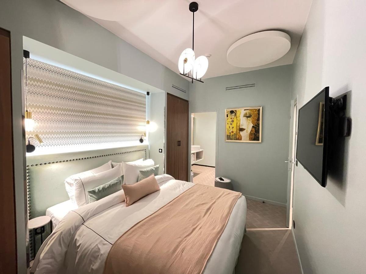 Hotel 33 Marbeuf Paris Exterior photo